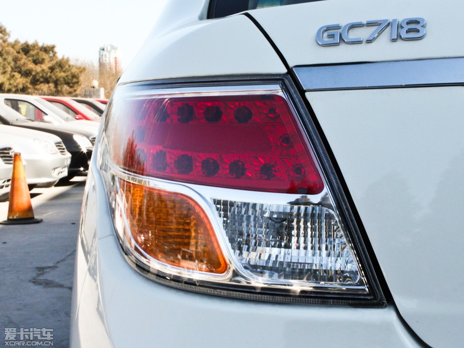 2012���GC7 1.8L �քӺ��A��