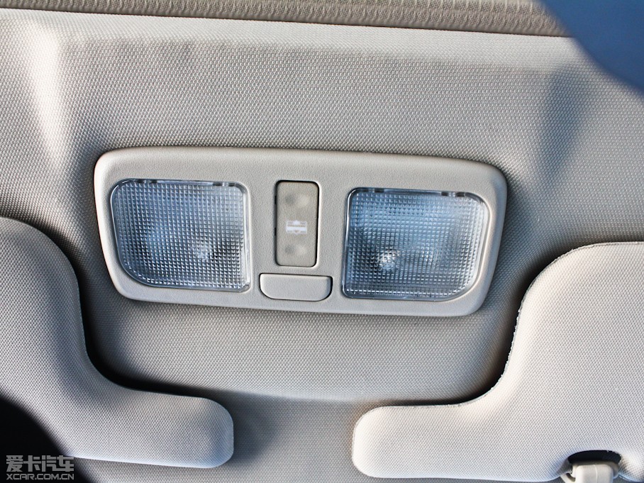 2012���GC7 1.8L �քӺ��A��