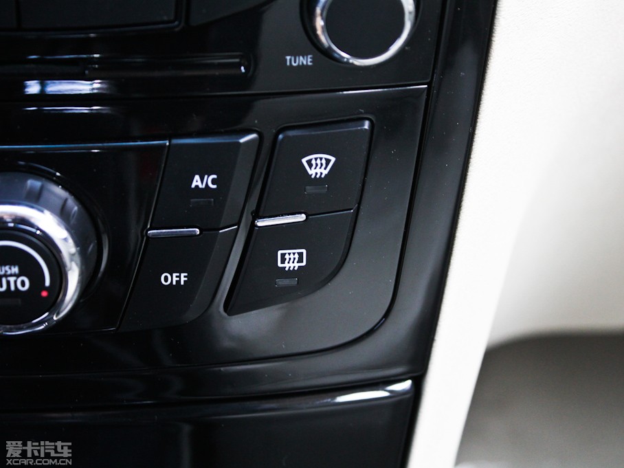 2012���GC7 1.8L �քӺ��A��