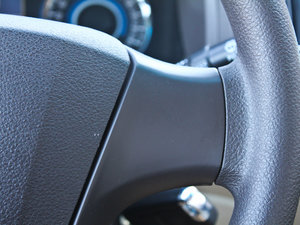 2012款1.8L 手动豪华版 中控区