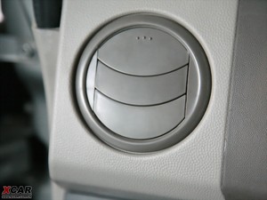 2009款1.0L 舒适版 中控区