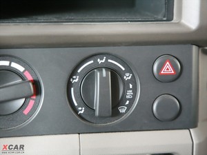 2009款1.0L 舒适版 中控区