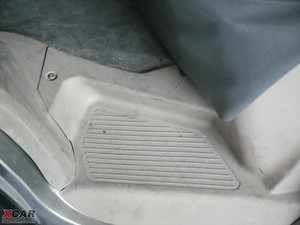 2009款1.0L 舒适版 空间座椅