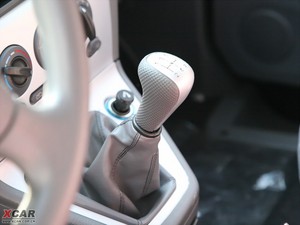 2010款1.3L 标准版 换挡杆