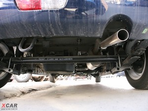 2010款1.3L 标准版 排气管
