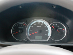 2010款1.0L 标准Ⅰ版 仪表