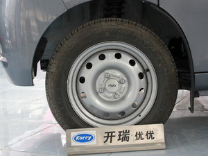 2010款1.0L 标准Ⅰ版 轮圈