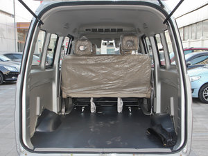 2012款1.2L 加长舒适版 行李厢空间