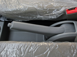 2012款1.2L 加长舒适版 驻车制动器