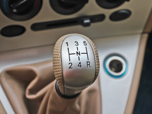 2013款1.5L 手动舒适版 中控区