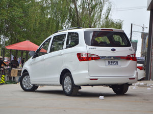 2017款1.5L 手动基本型 左后45度