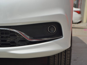 2017款1.5L 手动舒适型 前雾灯
