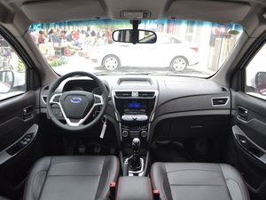 2017款1.5L 手动舒适型 内饰全景