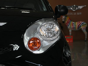 2009款1.3L 自动豪华版 大灯