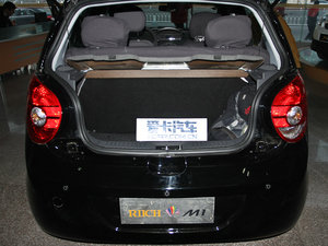 2009款1.3L 自动豪华版 行李厢空间