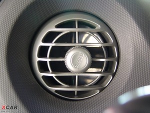 2009款1.3L 手动舒适版 中控区