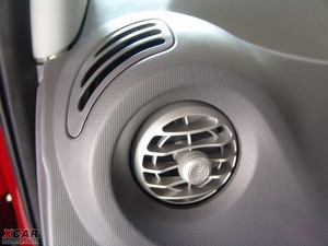 2009款1.3L 手动舒适版 中控区