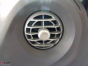 2009款1.3L 手动舒适版 中控区