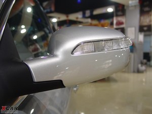 2010款2.0TCI 手动尊贵版 后视镜