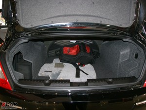 2010款2.0TCI 手动豪华版 行李厢空间