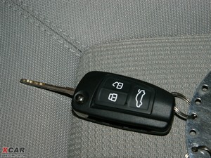 2010款2.0TCI 手动豪华版 车钥匙
