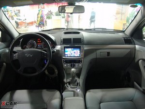 2010款2.0TCI 手动尊贵版 内饰全景