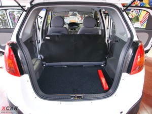 2010款1.3L 手动豪华版 行李厢空间