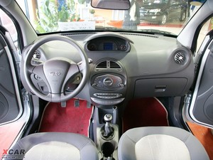 2010款1.3L 手动豪华版 内饰全景