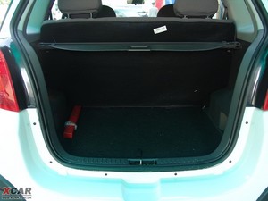2010款1.3L 手动精英版 行李厢空间
