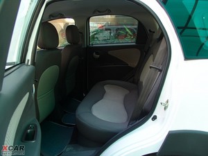 2010款1.3L 手动精英版 后排空间