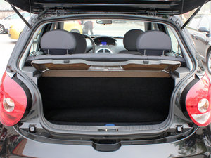 2011款1.0L 手动豪华版 空间座椅