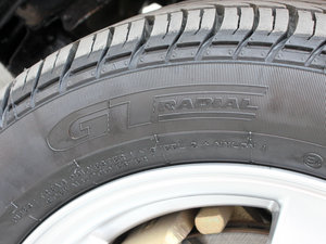 2011款1.0L 手动豪华版 细节外观