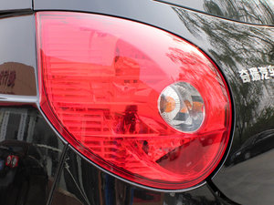 2011款1.0L 手动豪华版 细节外观