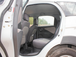 2012款1.5L 手动豪华版 后排空间