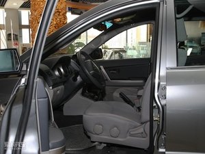 2010款2.0T 手动舒适版 前排空间