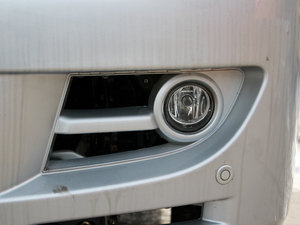2011款2.0T 手动豪华版 前雾灯