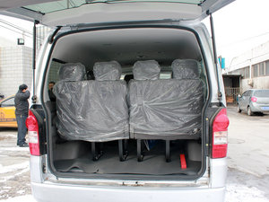 2011款2.0T 手动豪华版 行李厢空间
