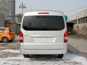2011款2.0T 手动豪华版 正后	