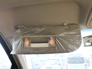 2012款1.8L 手动豪华版 遮阳板（左）