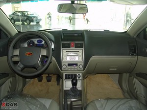2009款1.5L 手动豪华版 内饰全景