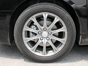 2010款2.4L 自动行政版 轮圈