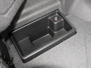 2010款2.4L 自动行政版 空间座椅