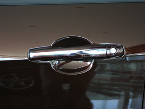 2010款1.5L 手动豪华版 主驾门拉手