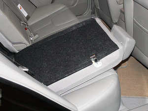 2010款1.8 CVT尊贵版 空间座椅