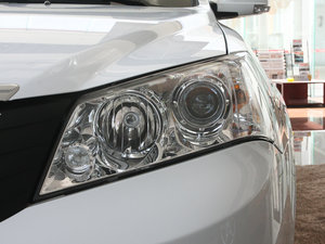 2010款1.8L 手动尊贵版 大灯