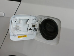 2010款1.8L 手动尊贵版 油箱盖