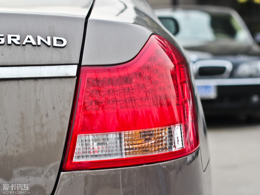 2011EC8 2.0L ԄBMBS