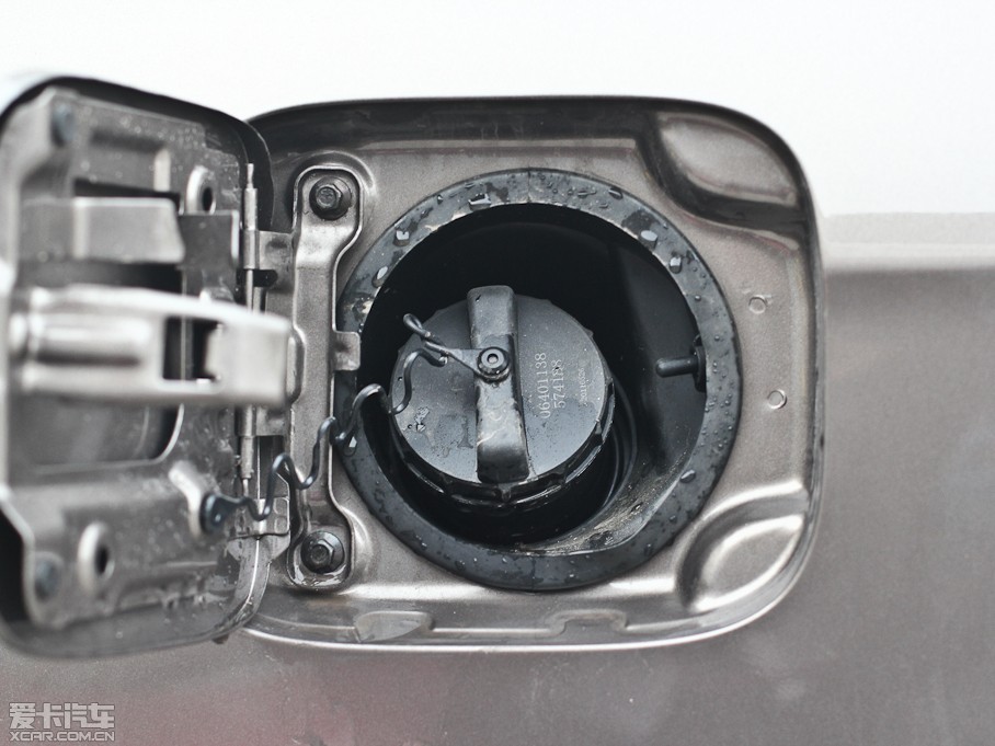 2011EC8 2.0L ԄBMBS