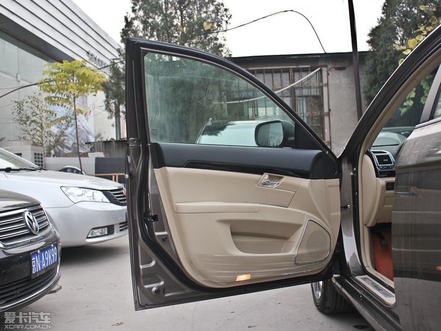 2011EC8 2.0L ԄBMBS