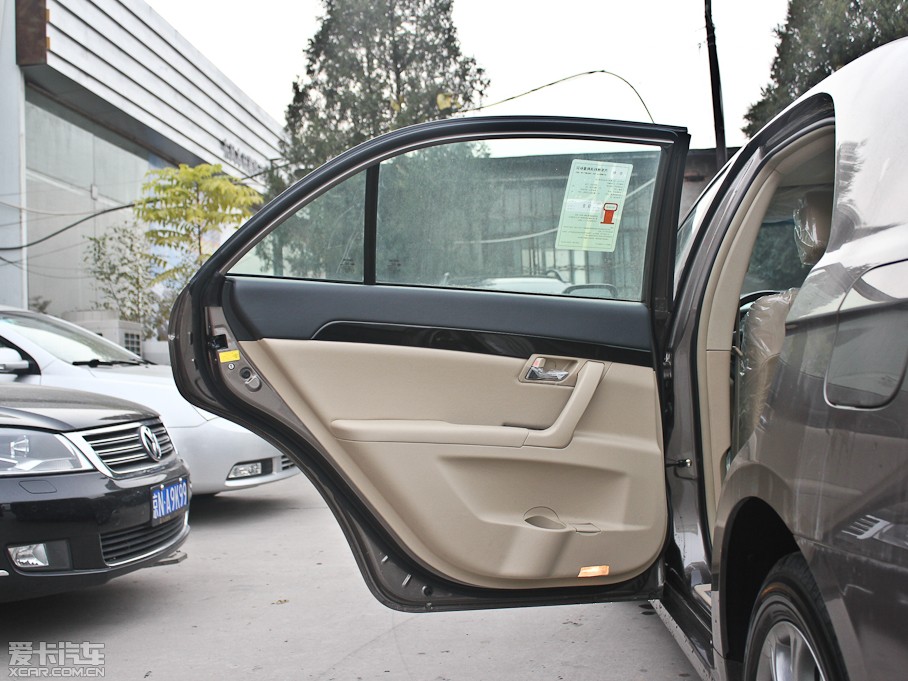 2011EC8 2.0L ԄBMBS